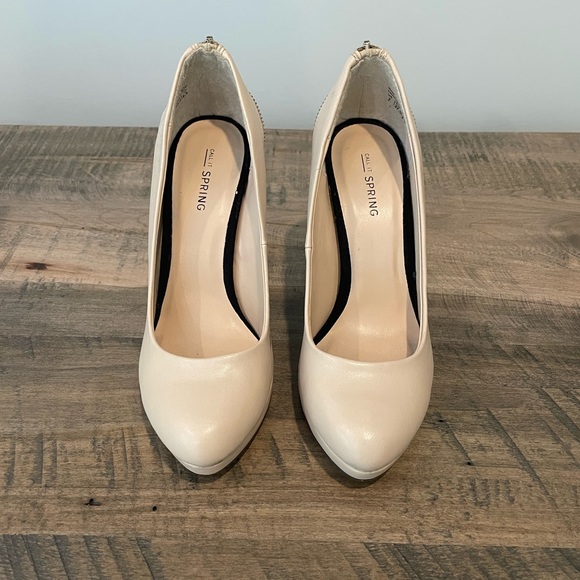 Nude Heels - Picture 2 of 4